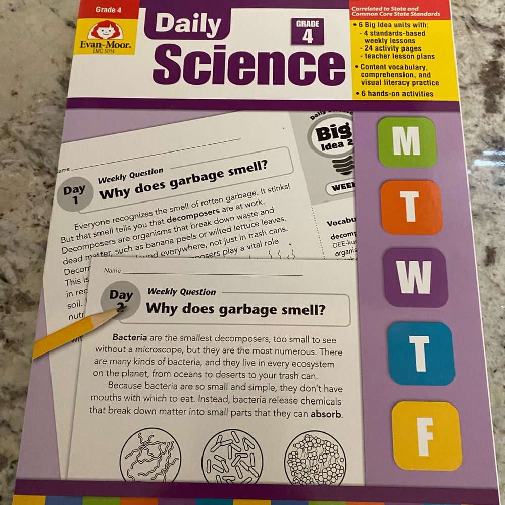 NWT Daily Science garde 4 resource book
